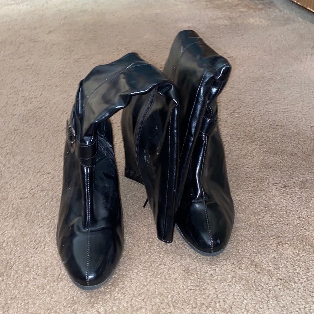 Black boots
